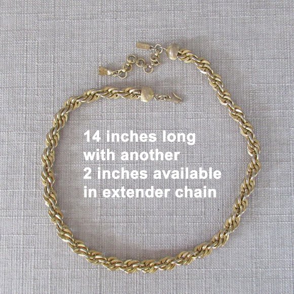 Monet 14 inch choker necklace plus 2 inch extender, Twisted gold link style, VTG - Picture 10 of 13